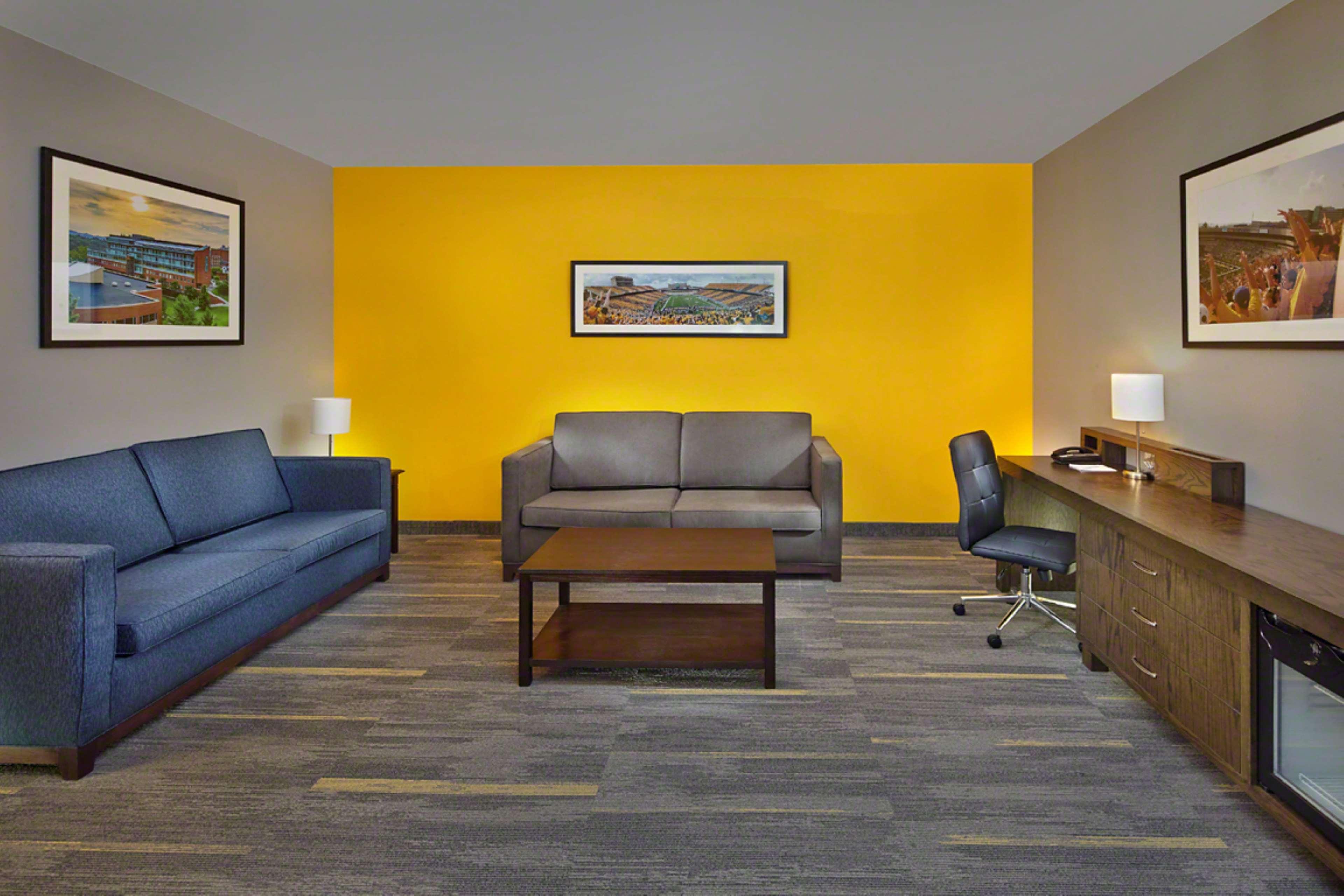 Scholar Morgantown, Tapestry Collection By Hilton Hotell Eksteriør bilde